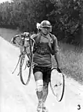 No help for Giusto Cerutti - Tour de France 1928.